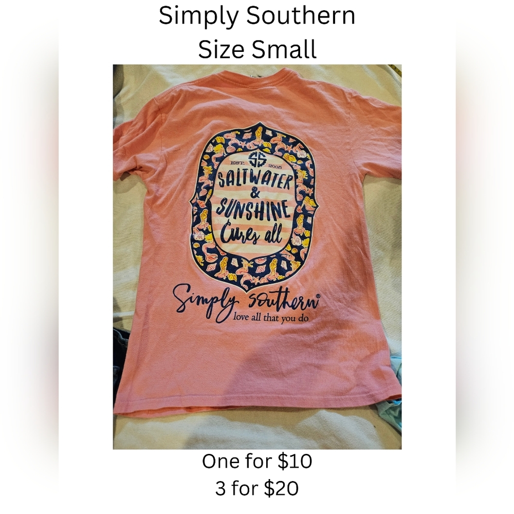 Simple Southern Women's Tshirt